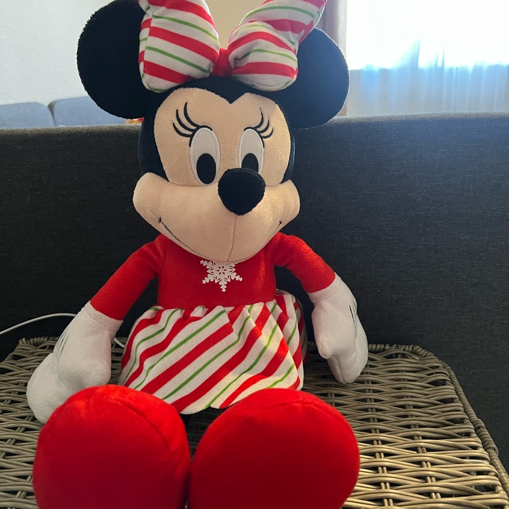 Disney Minnie Mouse Stuffed Animal - Red, White, Black